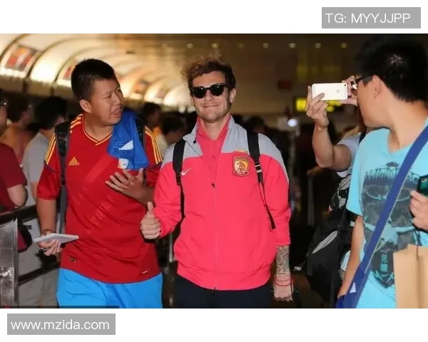 卓尔与恒大激战正酣中超巅峰对决引发球迷热议与期待